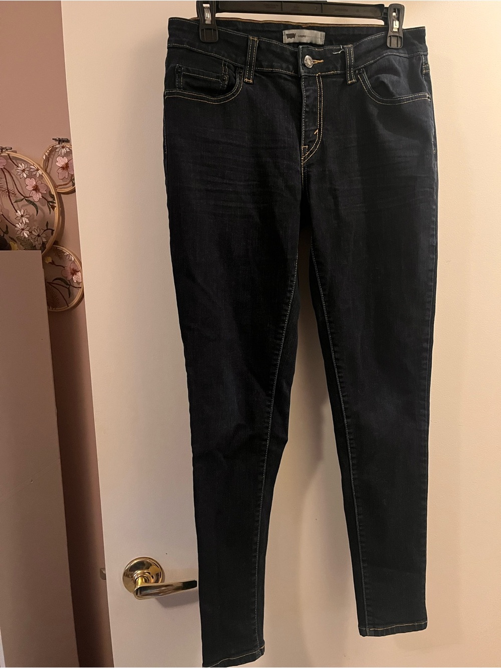 Levi’s Women's Skinny Jeans in Dark Blue Wash